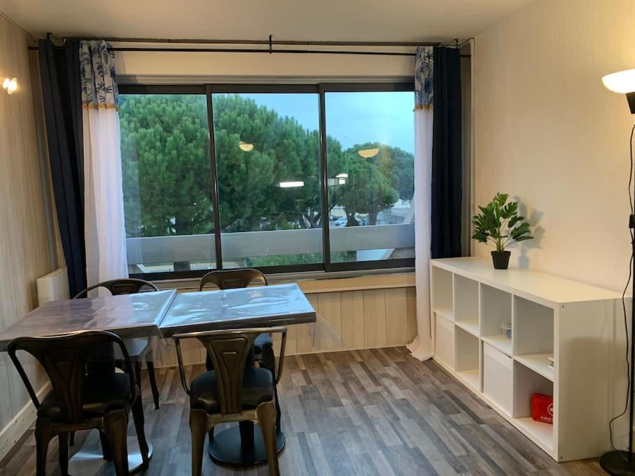 Grand Studio, Piscines, Proche Appartement